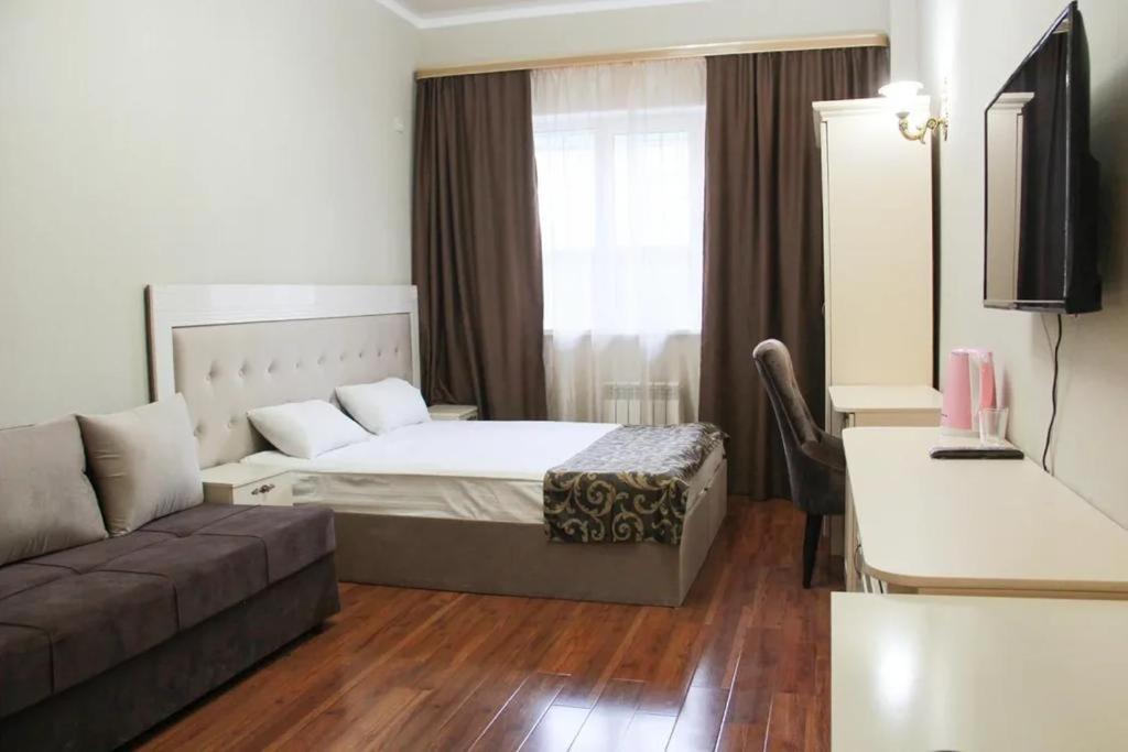 Gold Boutique Hotel Almaty Ngoại thất bức ảnh
