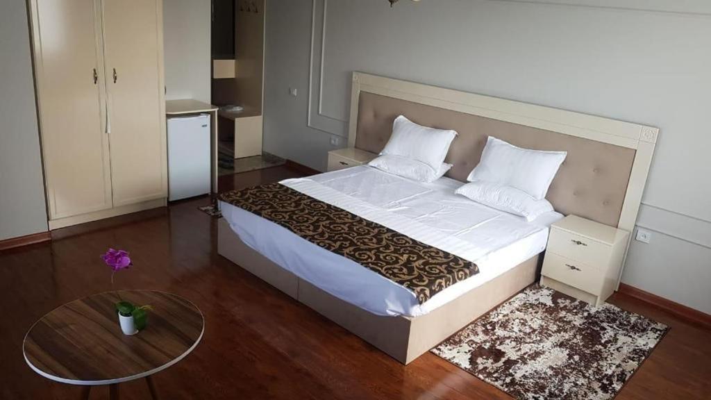 Gold Boutique Hotel Almaty Ngoại thất bức ảnh