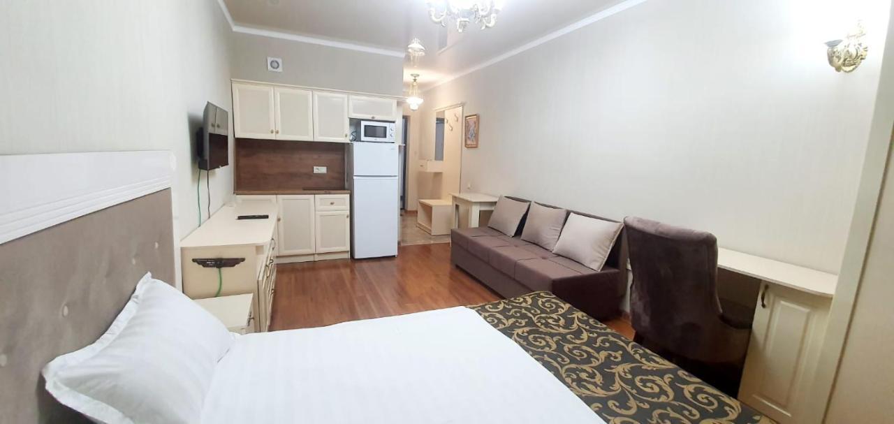 Gold Boutique Hotel Almaty Ngoại thất bức ảnh