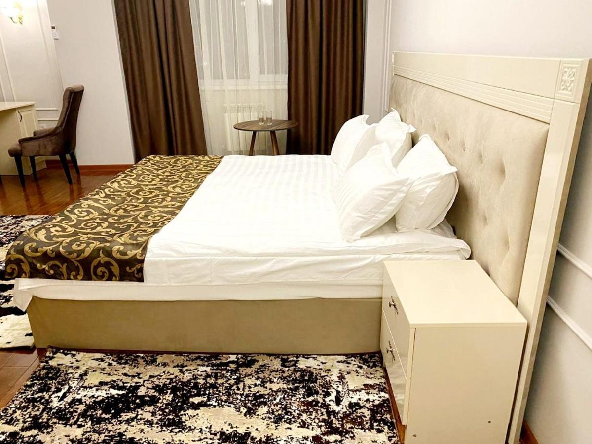 Gold Boutique Hotel Almaty Ngoại thất bức ảnh