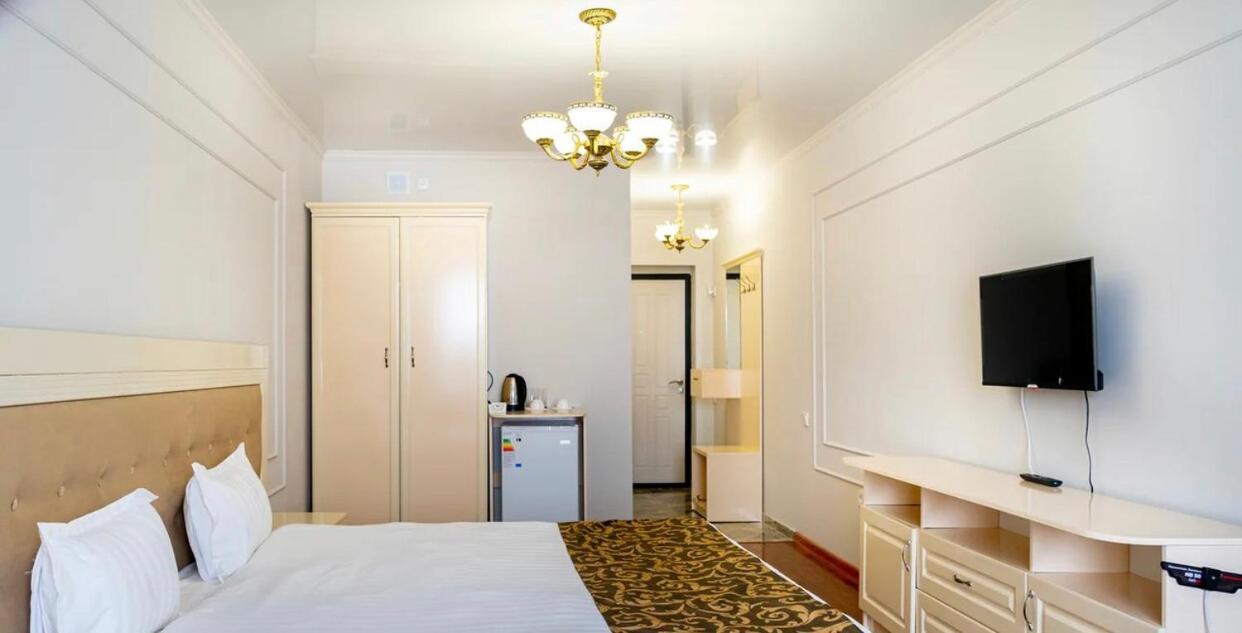 Gold Boutique Hotel Almaty Ngoại thất bức ảnh